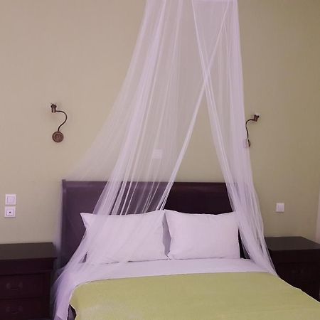 Apollonion Hotel アンドリツェナ エクステリア 写真