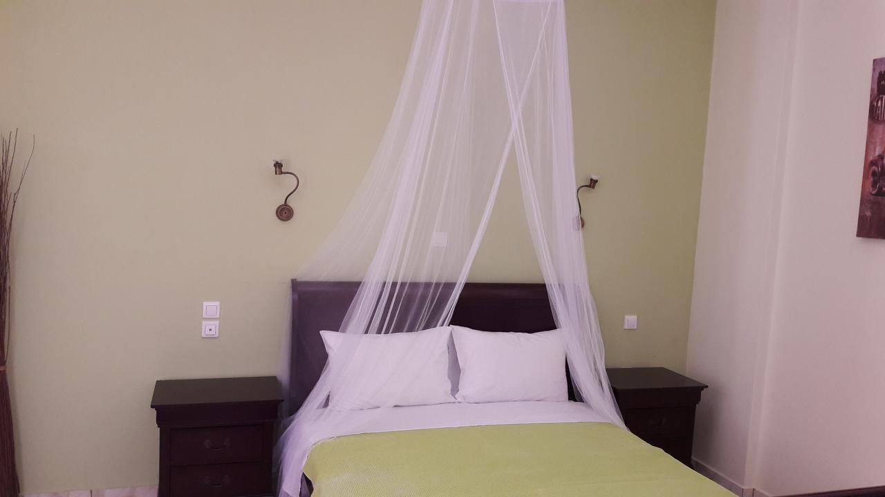 Apollonion Hotel アンドリツェナ エクステリア 写真