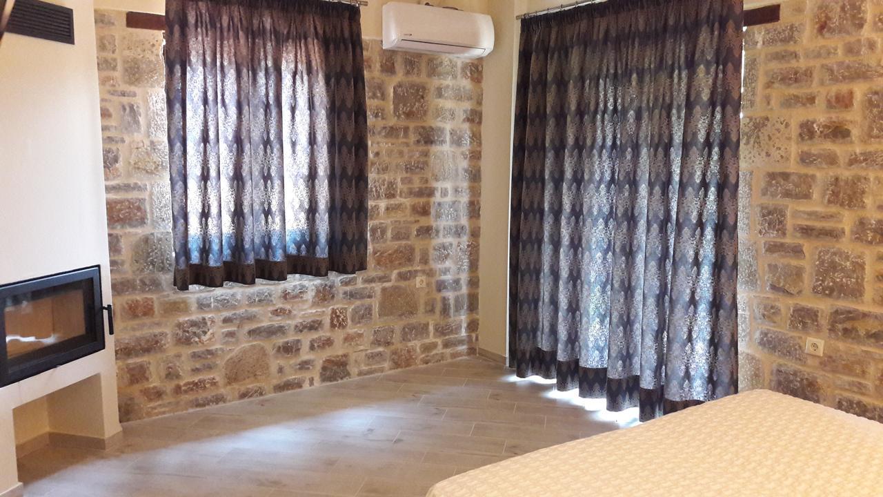 Apollonion Hotel アンドリツェナ エクステリア 写真